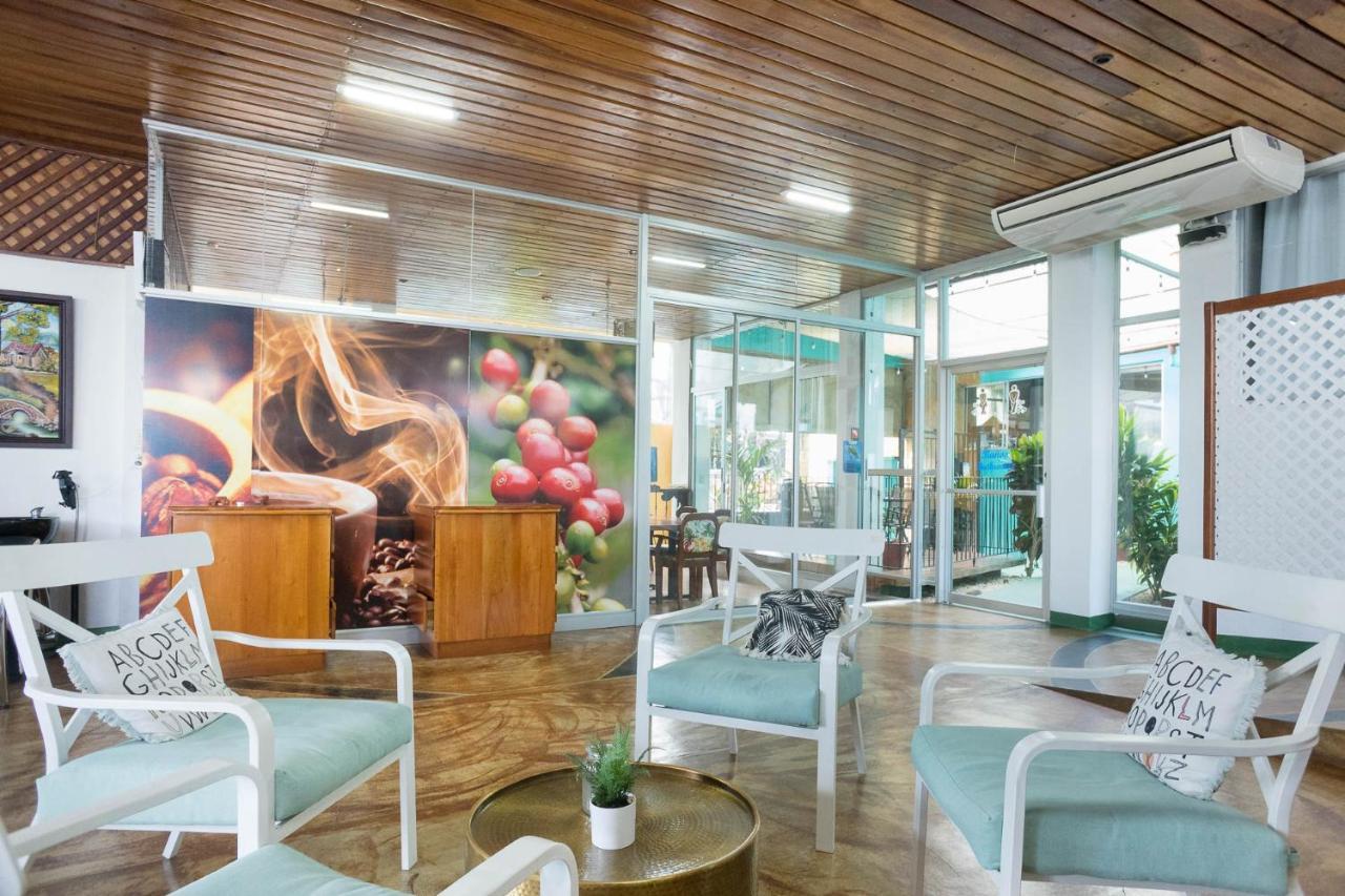The Blue Suites & Spa ラ・フォルトゥナ エクステリア 写真